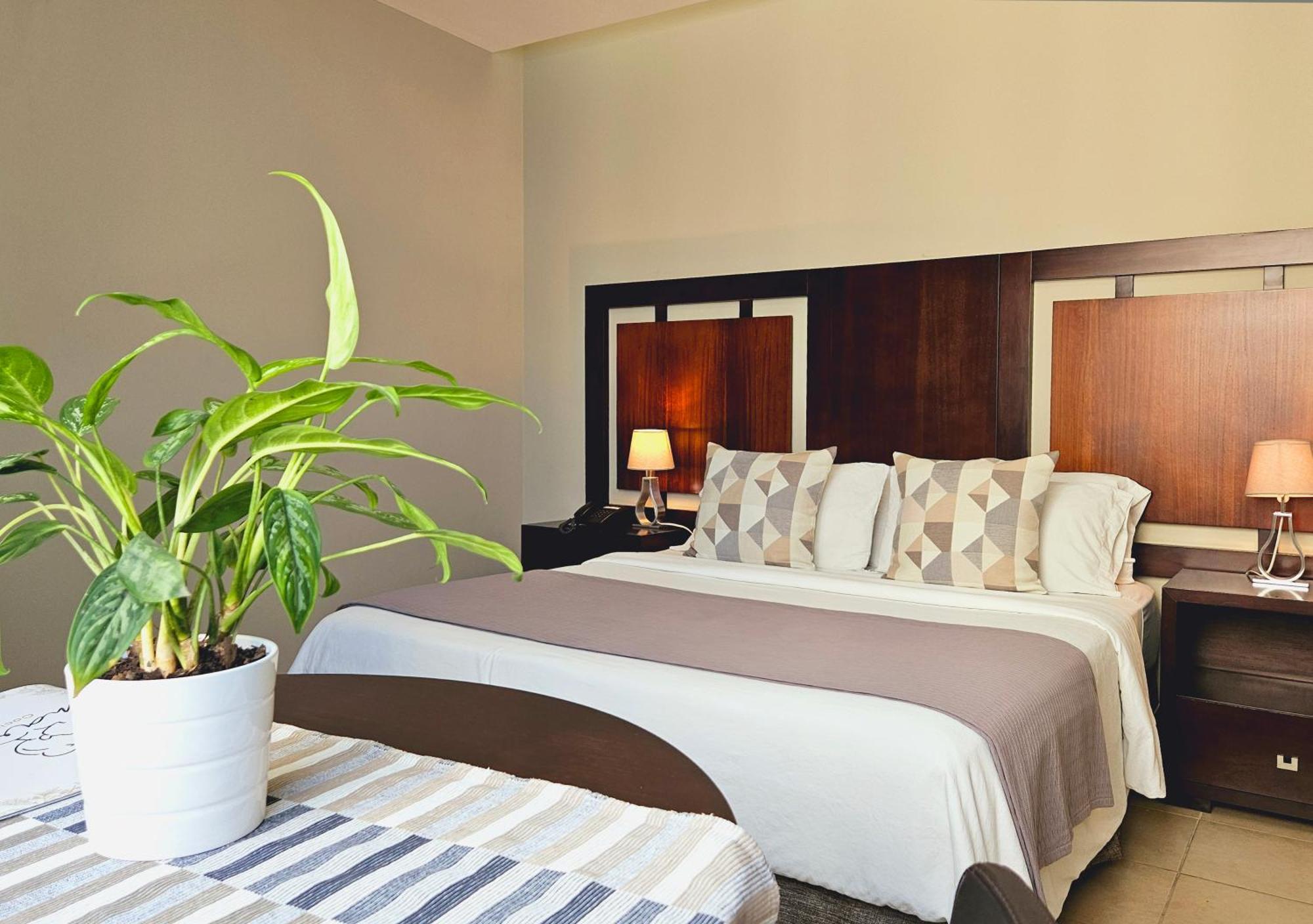 Hotel Perla Spondylus Manta Buitenkant foto